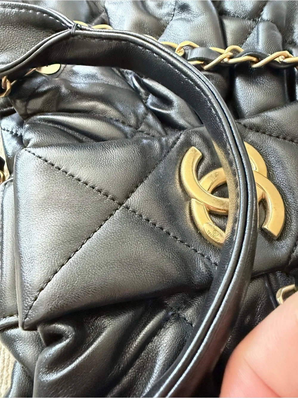 CHANEL 25k Bow Bag Medium Black Quilted Shoulder Bag with Gold CC
